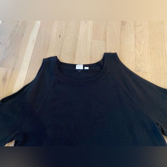 Gap fine merino wool cold shoulder sweater size M - Picture 3 of 9